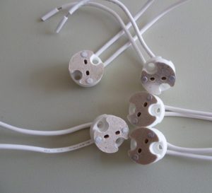MR16 ceramic bulb holders